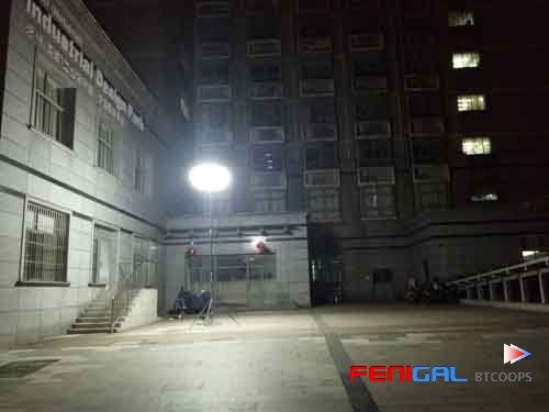 200W 반짝이 없는 삼각형 LED 풍선 산업 구조 조명 솔루션